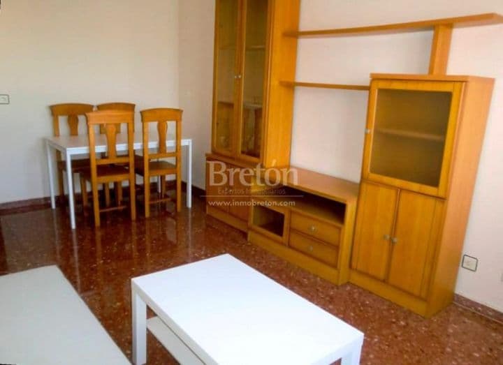 1 bedroom apartment for rent in Zaragoza, Spain - Image 3