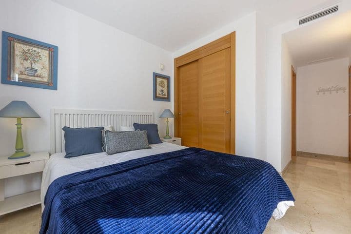 2 bedrooms apartment for rent in Benahavis, Spain - Image 8