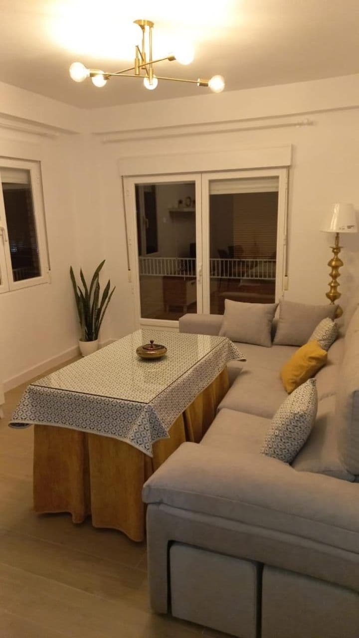 3 bedrooms apartment for rent in Camino de Ronda, Spain - Image 3