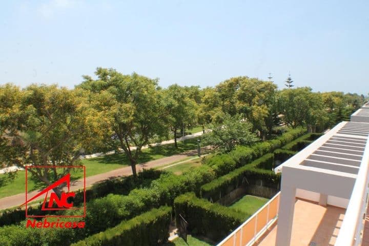 3 bedrooms apartment for rent in Chipiona, Spain - Image 3