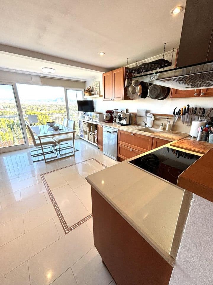 3 bedrooms apartment for sale in Distrito 4, Spain - Image 5