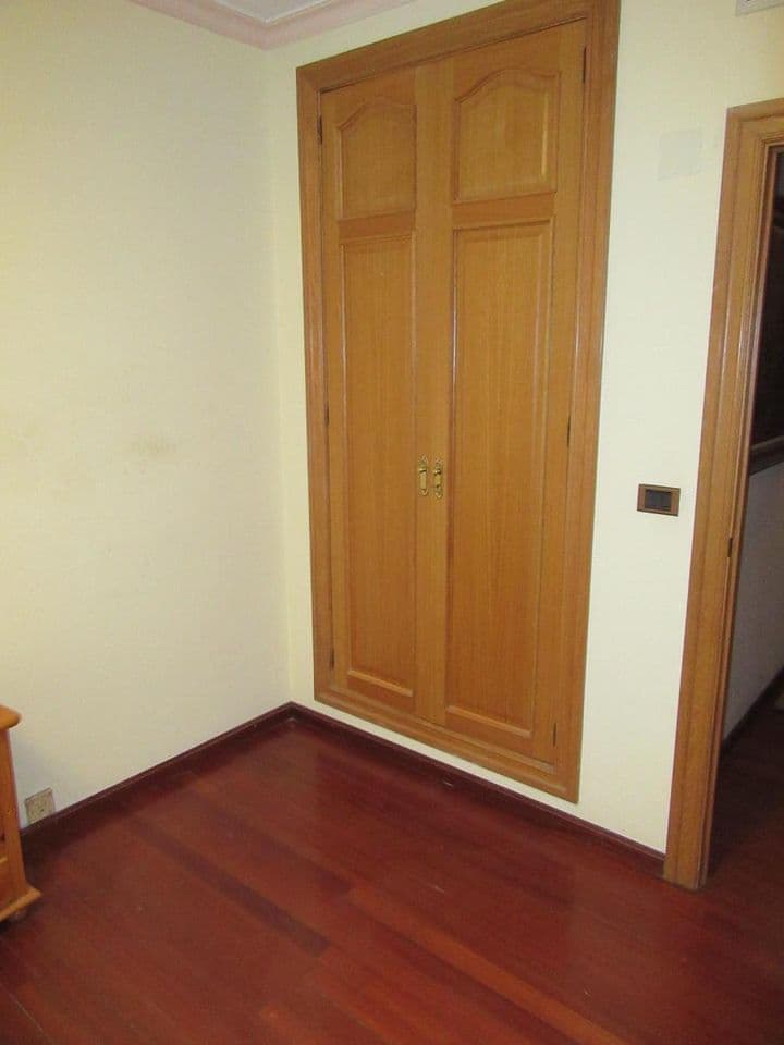 1 bedroom apartment for rent in Centro, Spain - Image 4