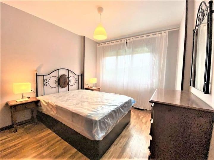 1 bedroom apartment for sale in Oviedo, Spain - Image 3