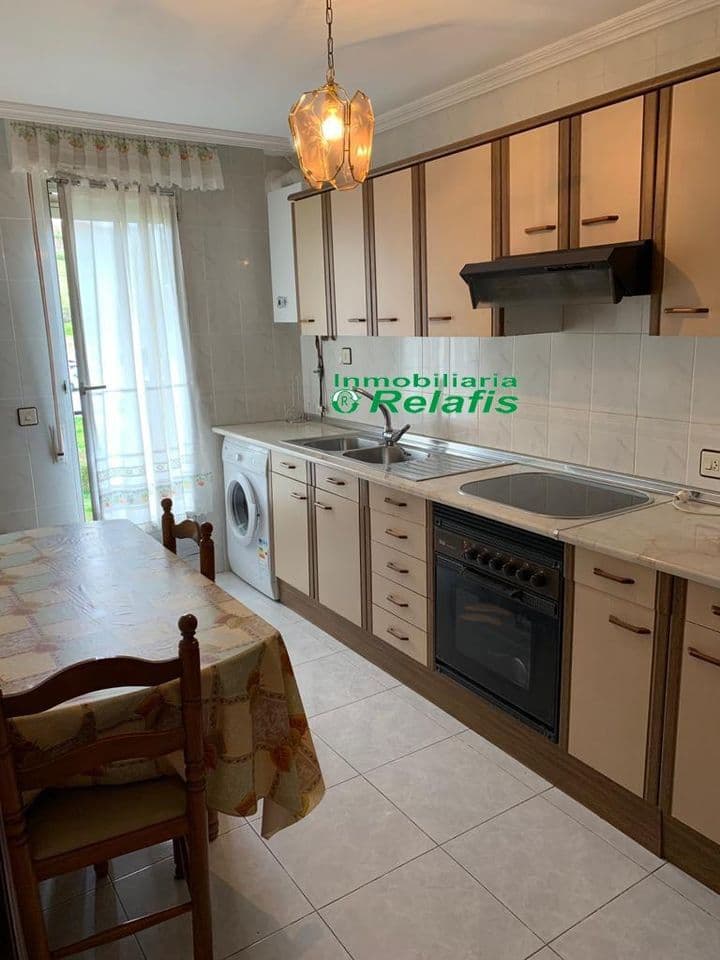 3 bedrooms apartment for sale in Salamanca, Spain - Image 2