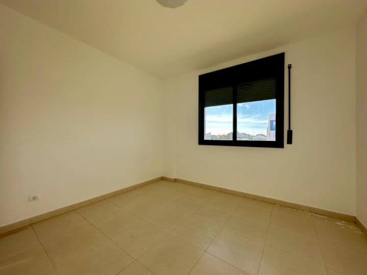 2 bedrooms apartment for rent in Bajo Ebro, Spain - Image 3