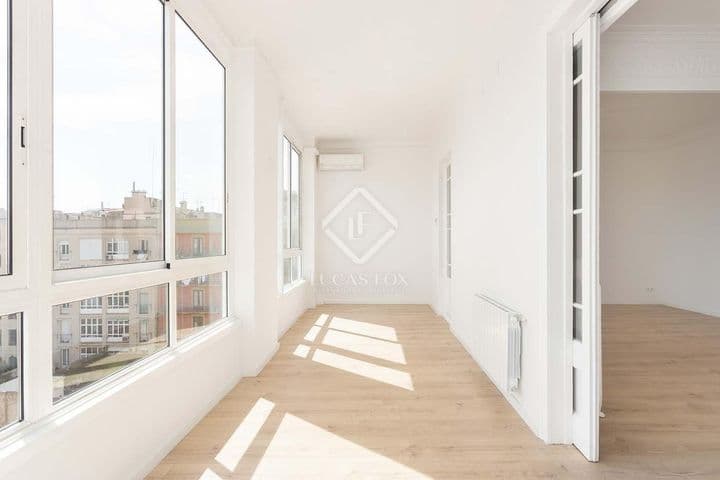 3 bedrooms apartment for rent in Barcelona, Spain - Image 4