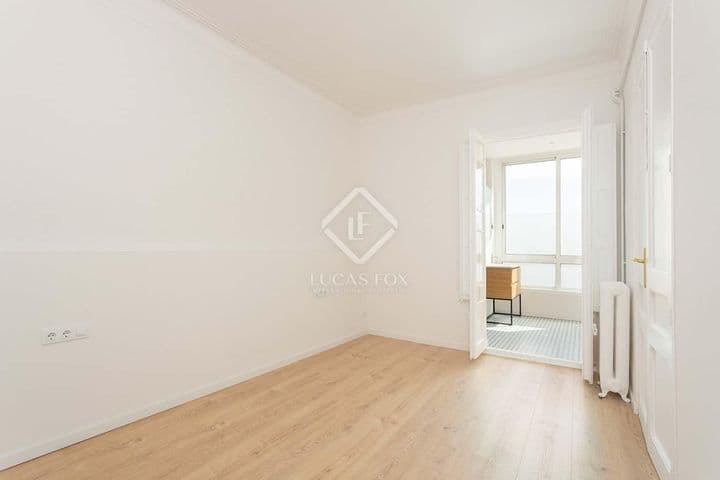 3 bedrooms apartment for rent in Barcelona, Spain - Image 9