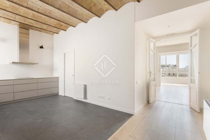 3 bedrooms apartment for rent in Barcelona, Spain - Image 2