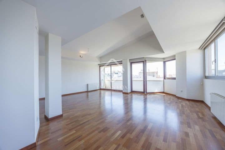 3 bedrooms apartment for rent in Valencia, Spain - Image 3