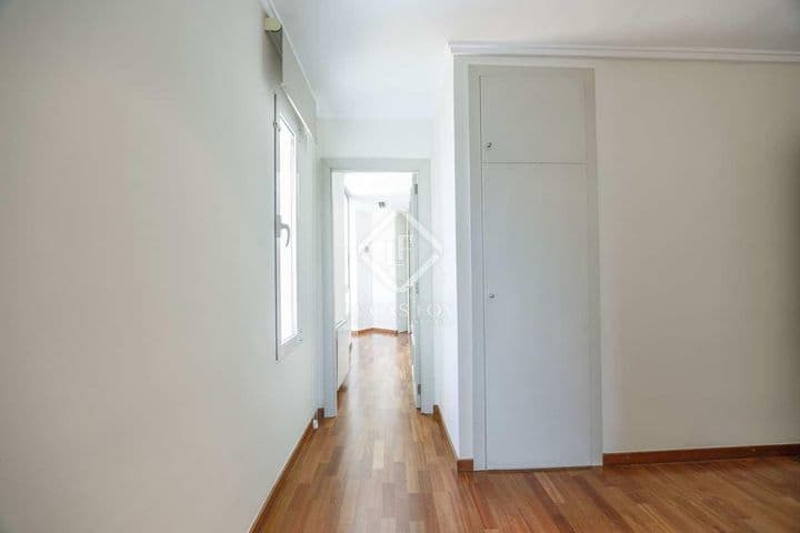 3 bedrooms apartment for rent in Valencia, Spain - Image 9