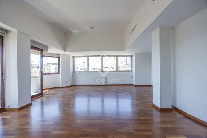 3 bedrooms apartment for rent in Valencia, Spain - Image 5