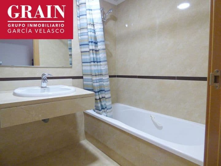 3 bedrooms apartment for rent in Albacete, Spain - Image 7