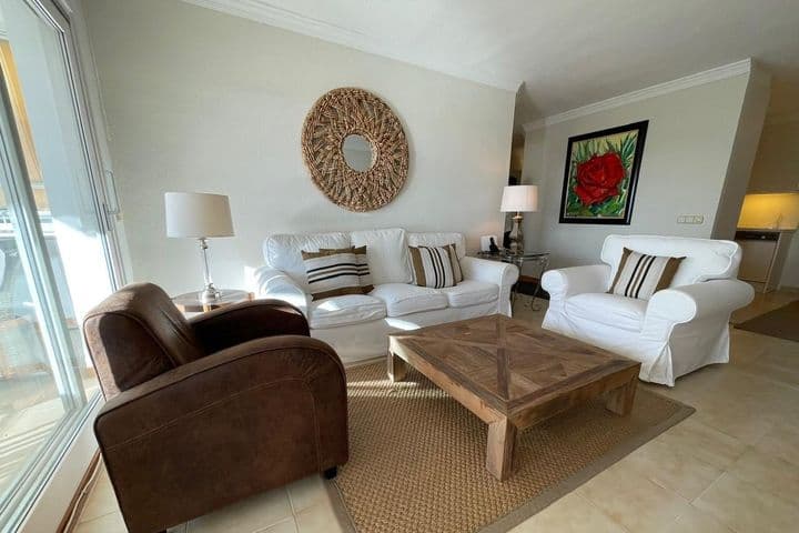 2 bedrooms apartment for rent in Estepona, Spain - Image 3