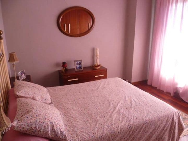 3 bedrooms apartment for rent in Santander, Spain - Image 9