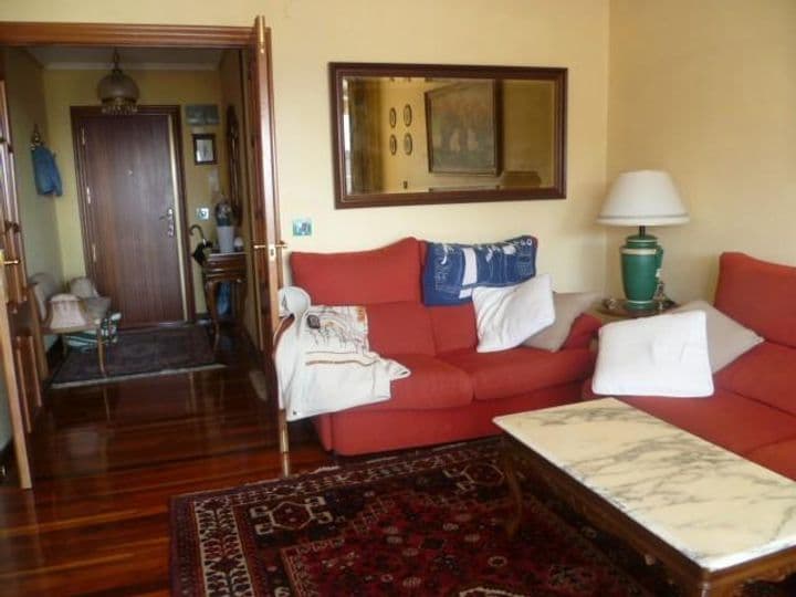 3 bedrooms apartment for rent in Santander, Spain - Image 2