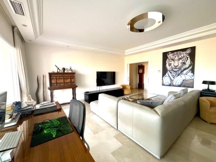 2 bedrooms apartment for rent in Nueva Andalucia, Spain - Image 10