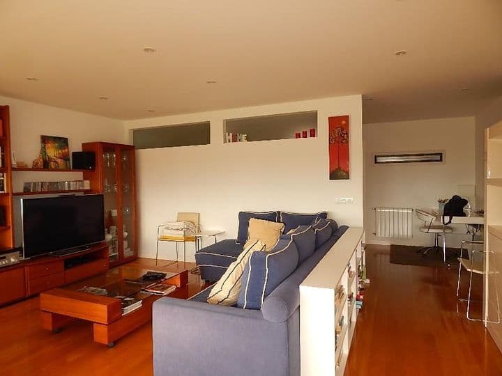 2 bedrooms apartment for rent in Santander, Spain - Image 4