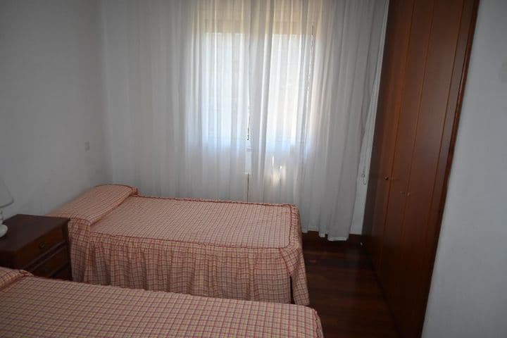 2 bedrooms apartment for rent in Santander, Spain - Image 5