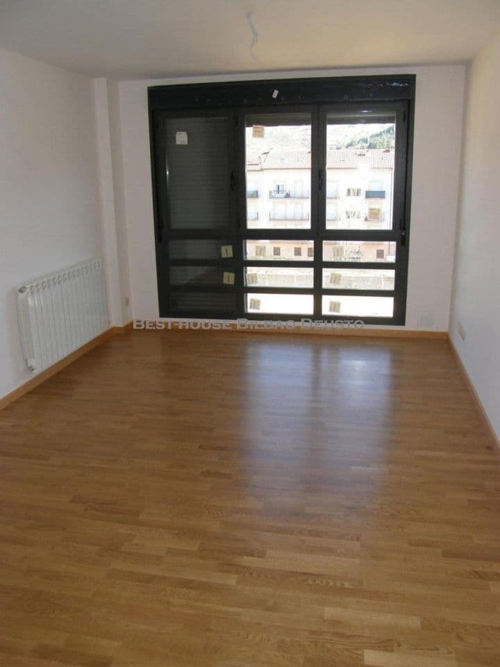 2 bedrooms apartment for rent in La Rioja, Spain - Image 2