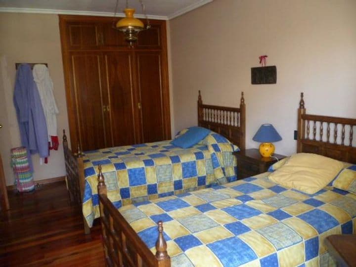 3 bedrooms apartment for rent in Santander, Spain - Image 11