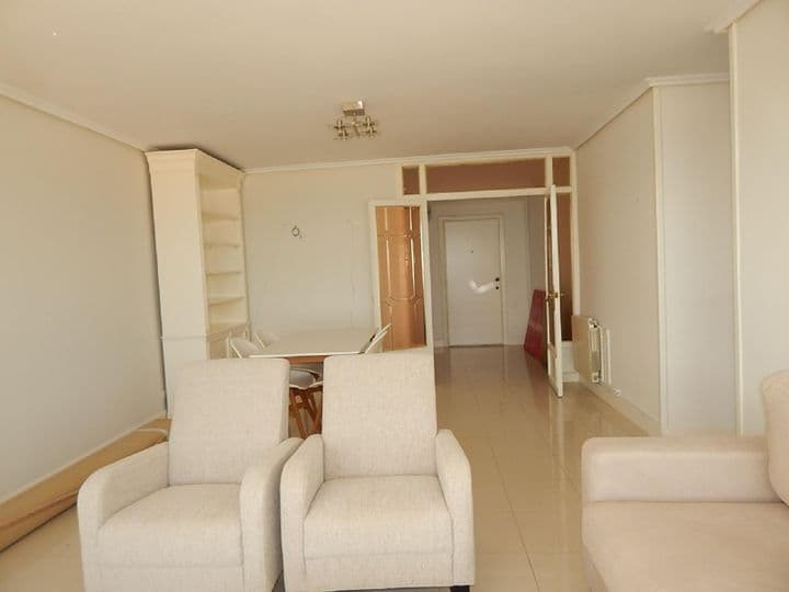 2 bedrooms apartment for rent in Santander, Spain - Image 3