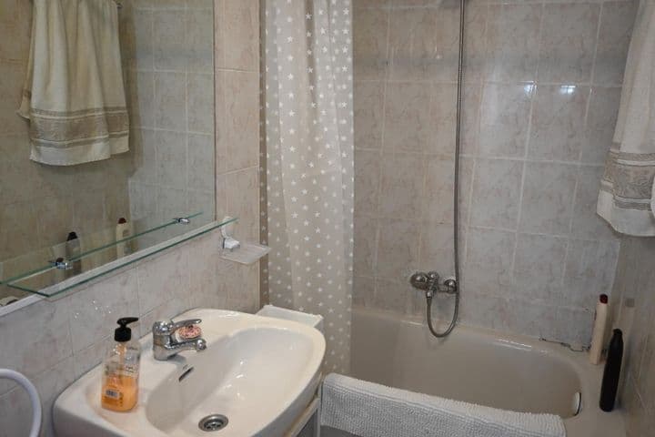 2 bedrooms apartment for rent in Santander, Spain - Image 7