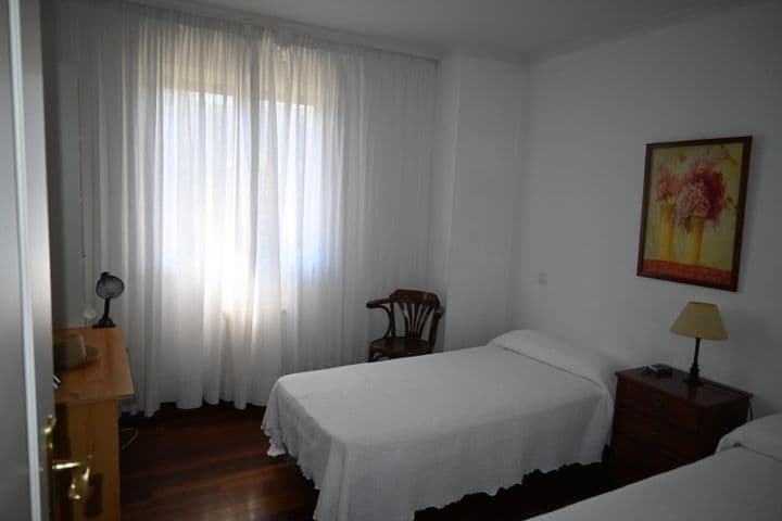 2 bedrooms apartment for rent in Santander, Spain - Image 6