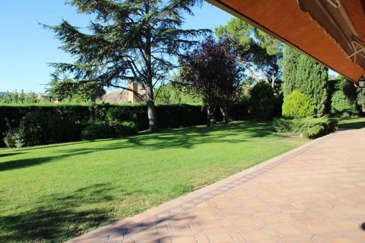 8 bedrooms house for rent in Moncloa - Aravaca, Spain - Image 2