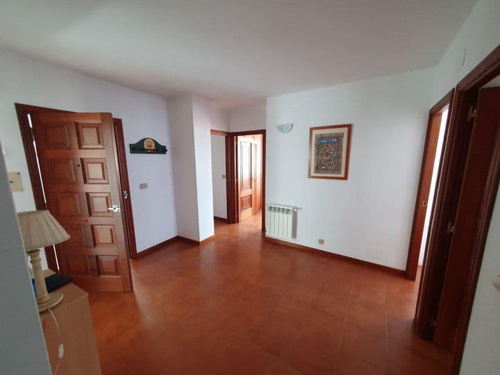 4 bedrooms apartment for sale in Corunna, Spain - Image 8