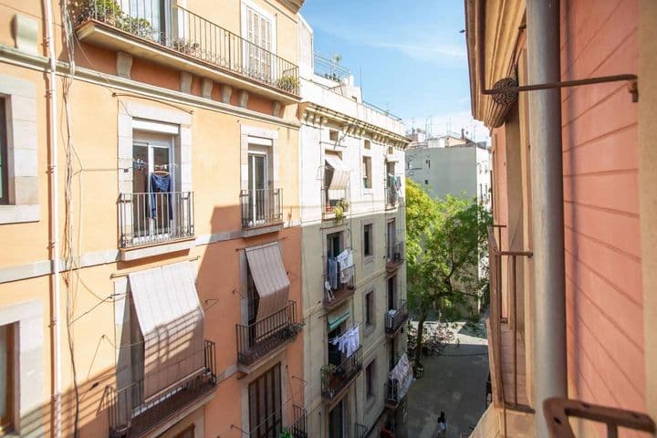 1 bedroom apartment for rent in Ciutat Vella, Spain - Image 11