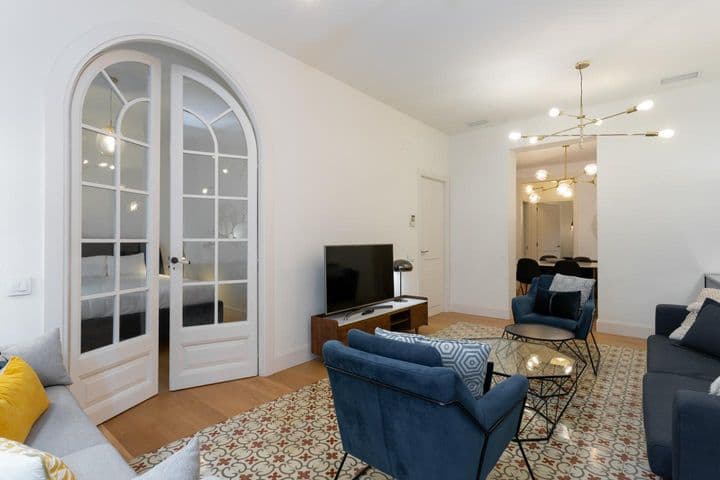 3 bedrooms apartment for rent in Gotic, Spain - Image 6