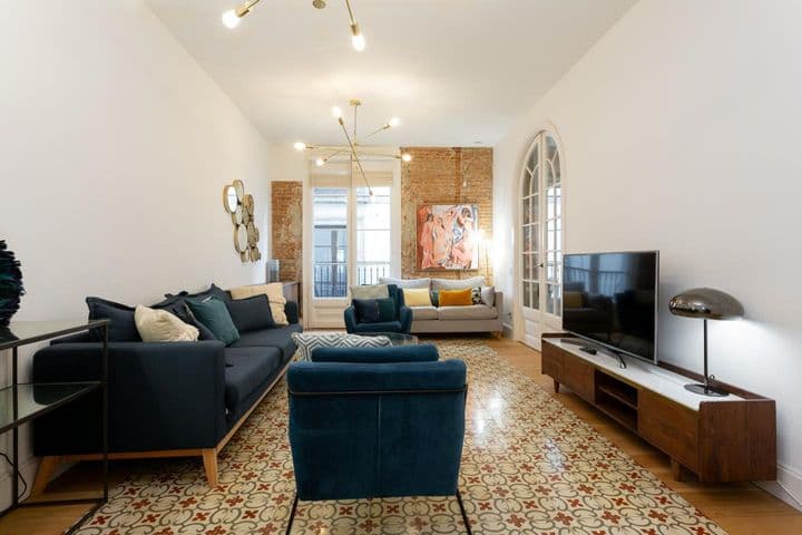 3 bedrooms apartment for rent in Gotic, Spain - Image 2