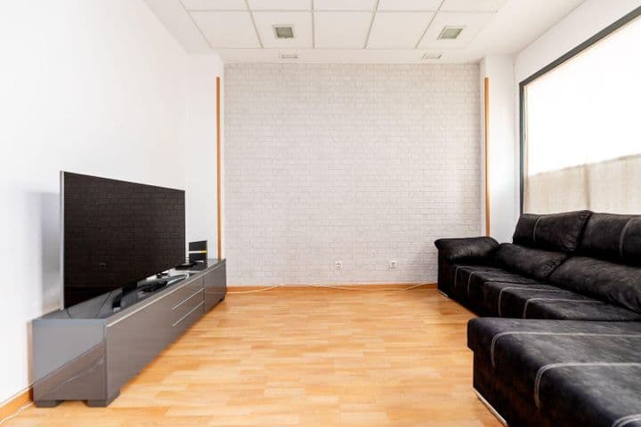 1 bedroom apartment for sale in Area Metropolitana de Madrid, Spain - Image 3