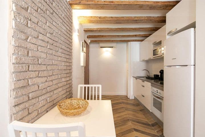 1 bedroom apartment for rent in Gotic, Spain - Image 8