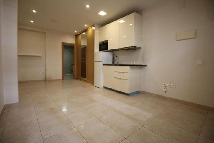 1 bedroom apartment for sale in Ciudad Lineal, Spain - Image 3