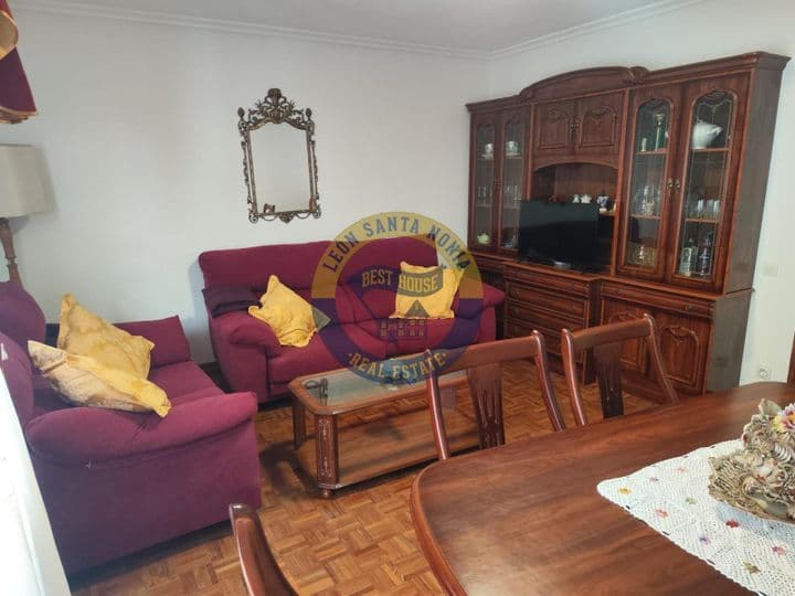 3 bedrooms apartment for rent in Leon, Spain - Image 3