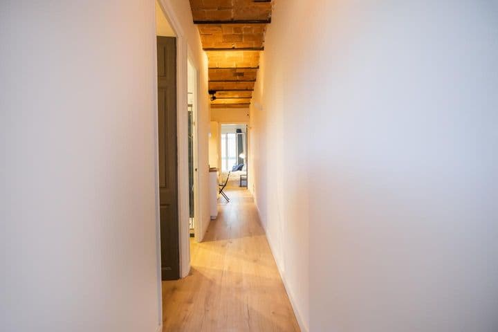 3 bedrooms apartment for rent in Sants-Montjuic, Spain - Image 7