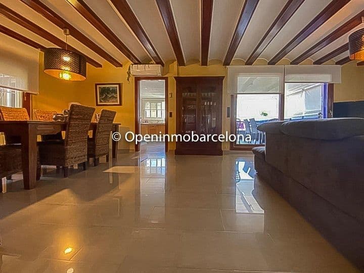 4 bedrooms apartment for rent in Sant Pere de Ribes, Spain - Image 3