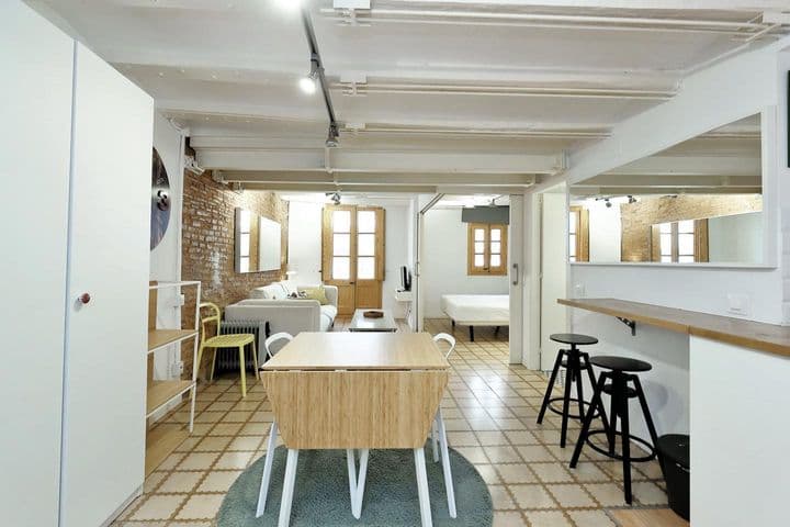 1 bedroom apartment for rent in Dreta de lEixample, Spain - Image 10