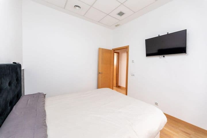 1 bedroom apartment for sale in Area Metropolitana de Madrid, Spain - Image 10