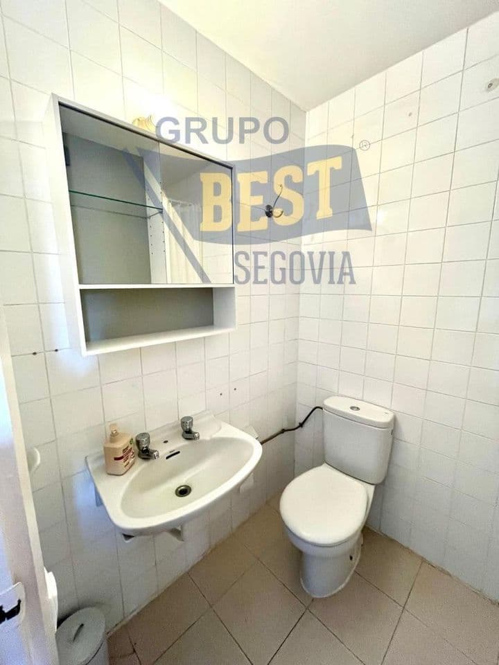 4 bedrooms apartment for rent in Segovia, Spain - Image 9