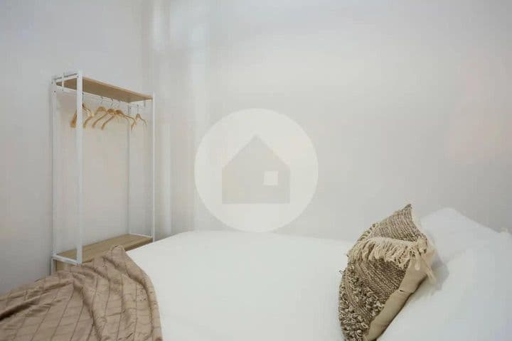 3 bedrooms apartment for rent in Gracia, Spain - Image 11