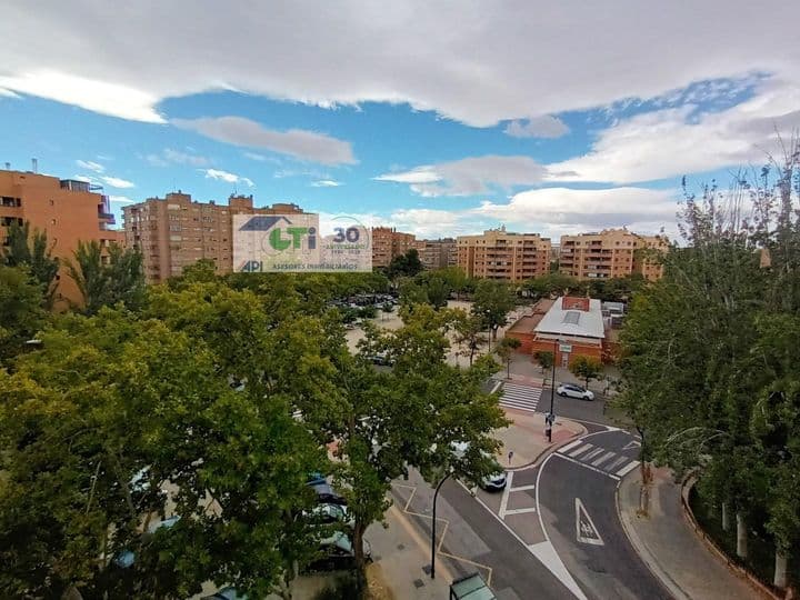 Apartment for sale in Zaragoza, Spain - Image 9