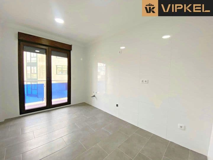 3 bedrooms apartment for sale in Corunna, Spain - Image 7