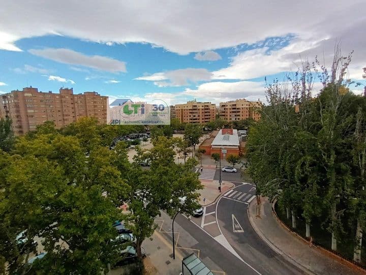 Apartment for sale in Zaragoza, Spain - Image 10