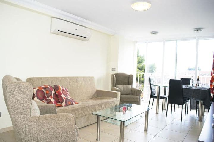 2 bedrooms apartment for rent in Parque de la Paloma, Spain - Image 8