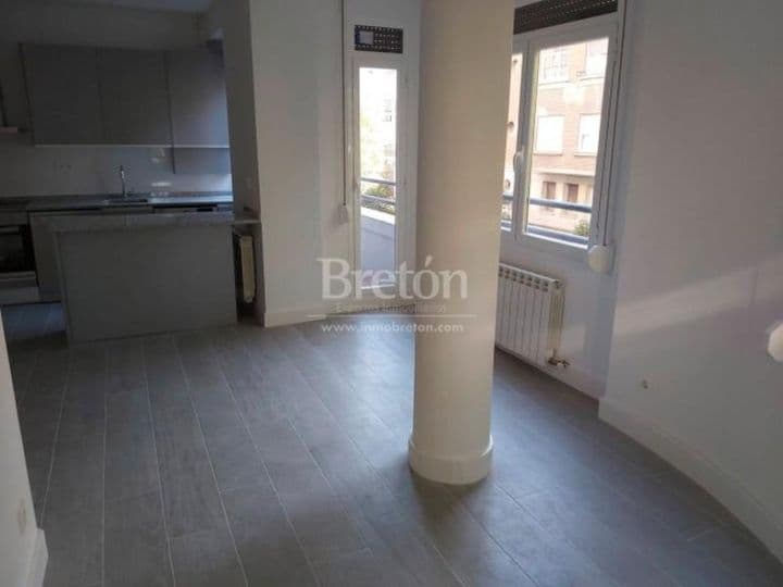 4 bedrooms apartment for rent in Universidad, Spain - Image 4