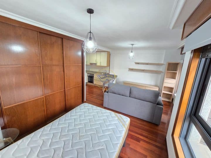 1 bedroom apartment for rent in Vigo, Spain - Image 3