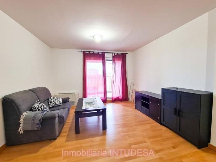 2 bedrooms apartment for rent in Tudela, Spain - Image 3