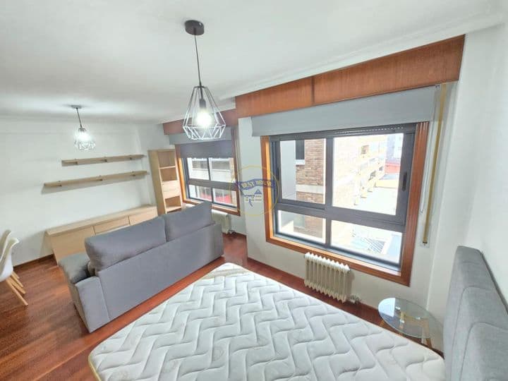 1 bedroom apartment for rent in Vigo, Spain - Image 10